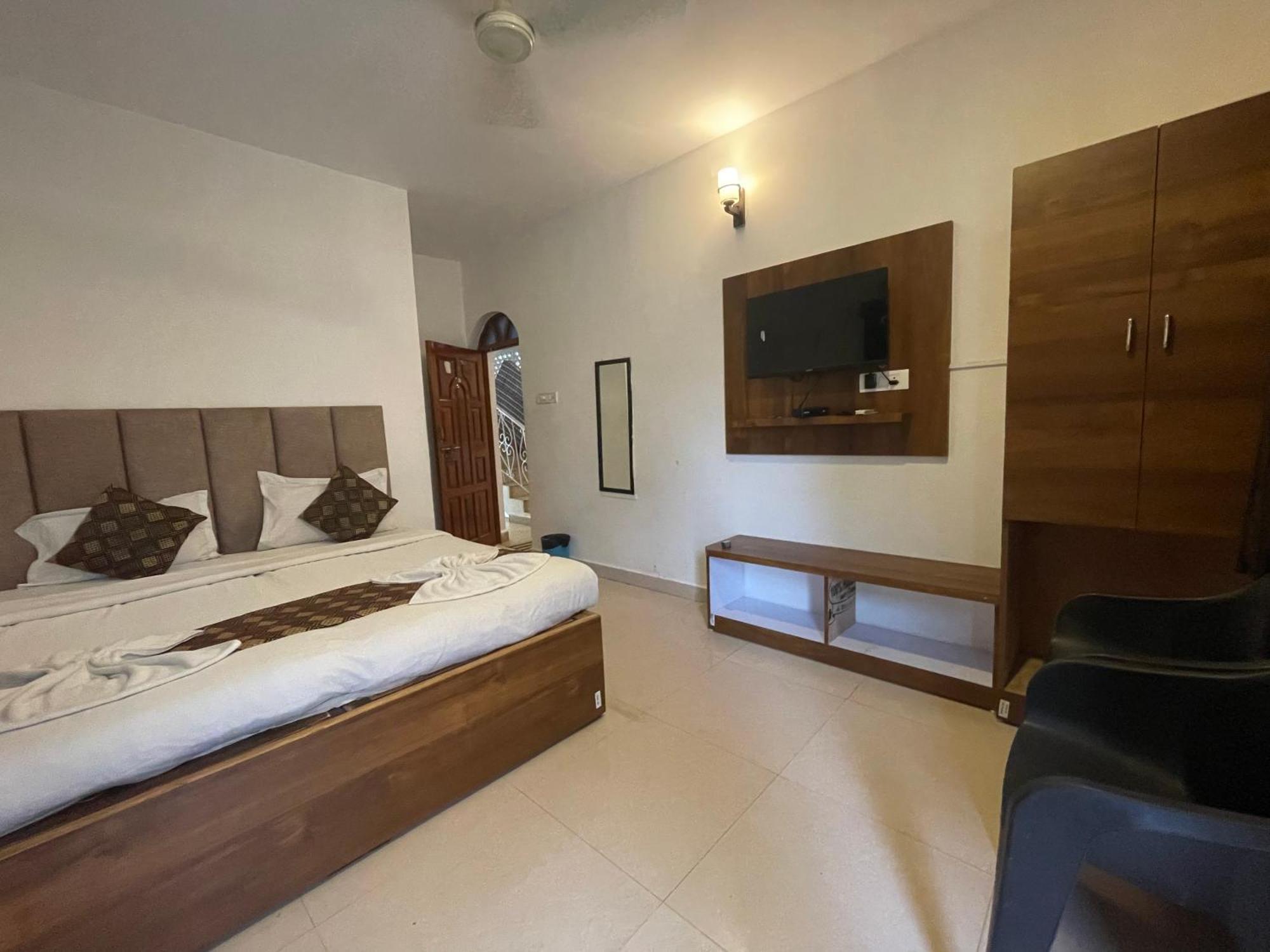 Baga Beach Ocean Калангуте Екстериор снимка