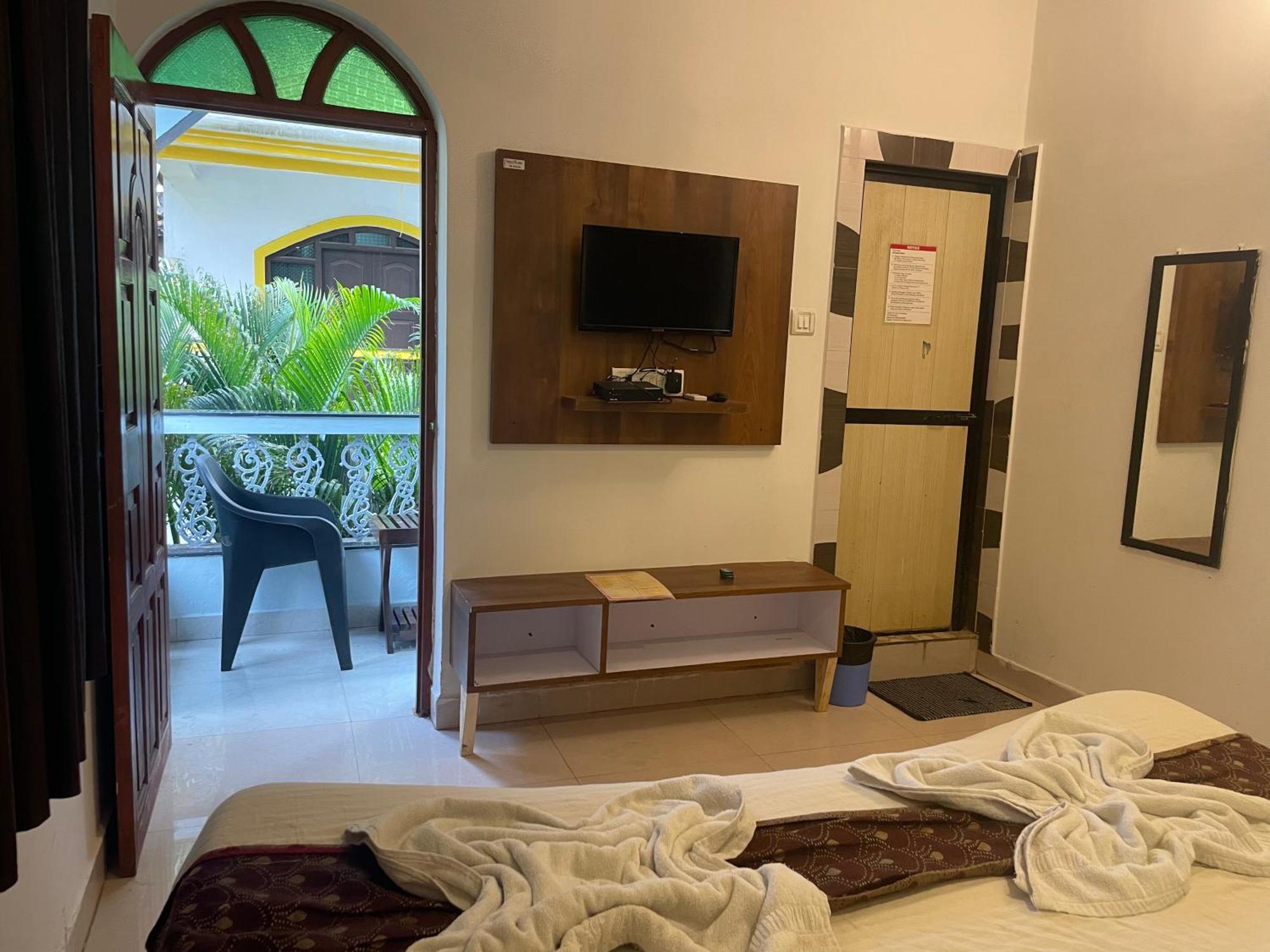 Baga Beach Ocean Калангуте Екстериор снимка