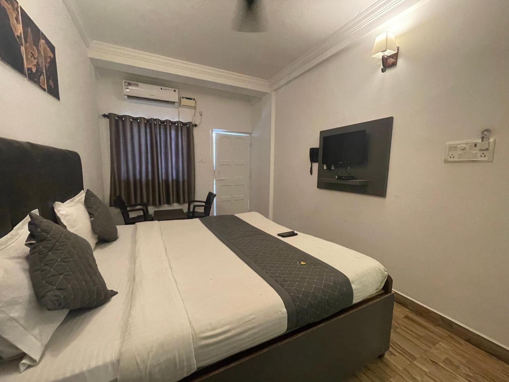 Baga Beach Ocean Калангуте Екстериор снимка