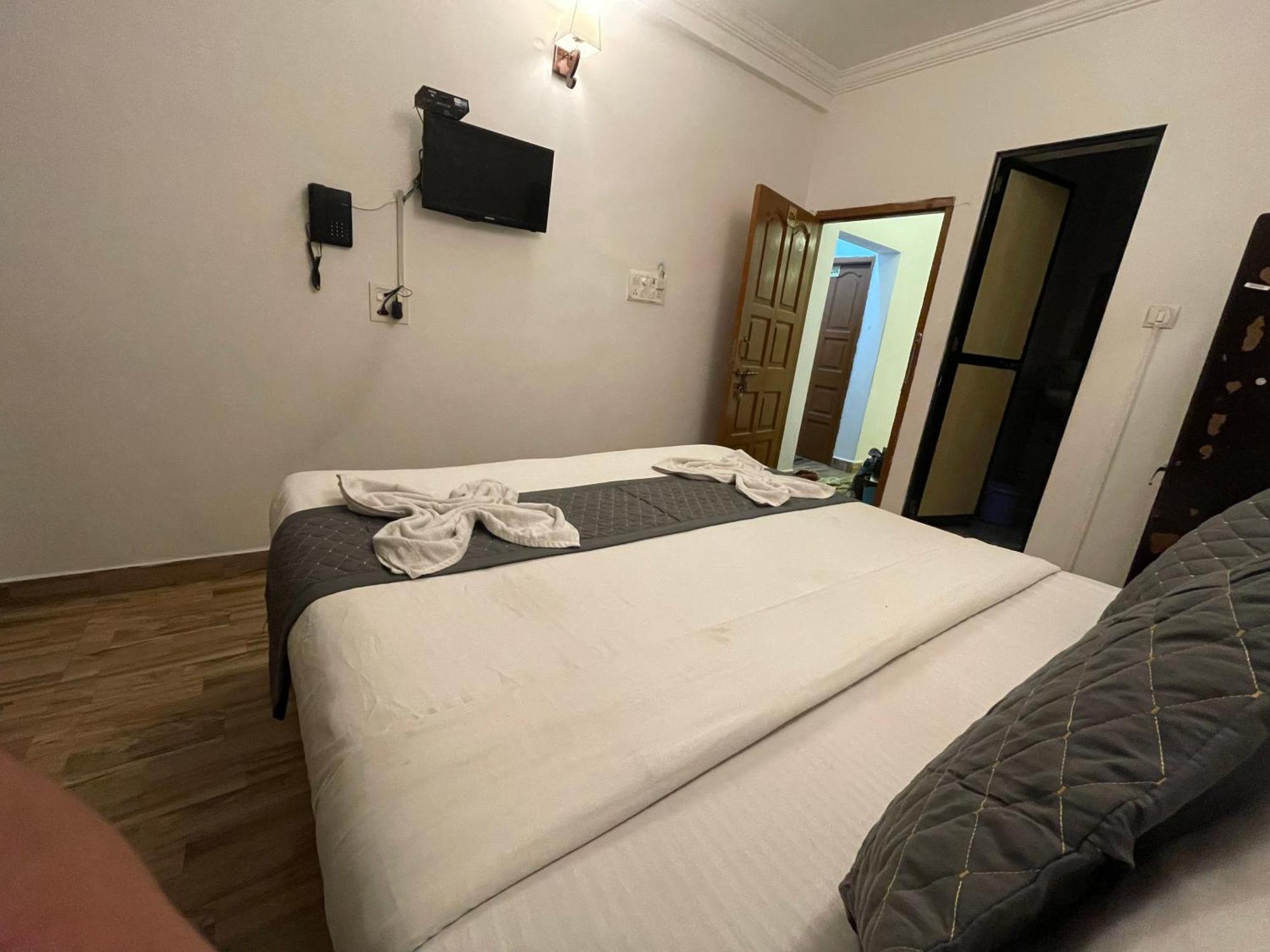 Baga Beach Ocean Калангуте Екстериор снимка